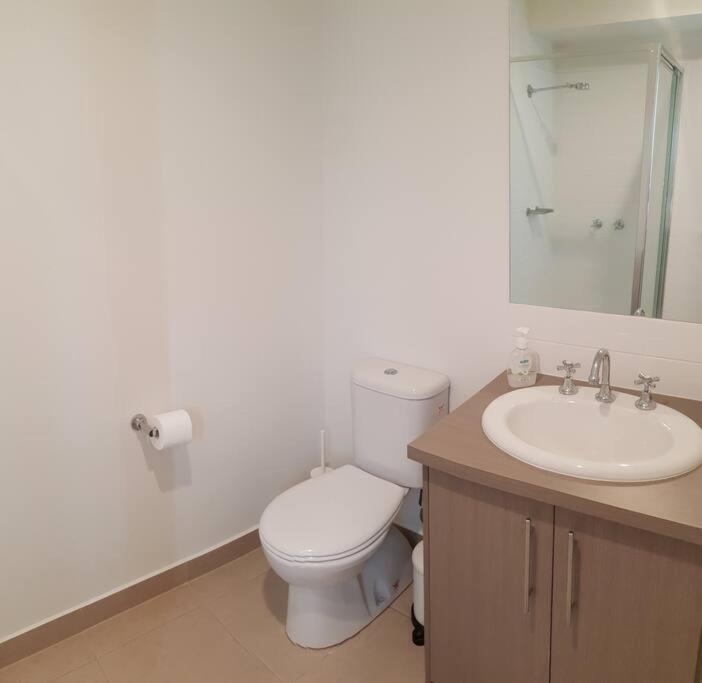 Venus Haven - Beach 1, Linen, Wifi, Netflix Venus Bay Exterior foto