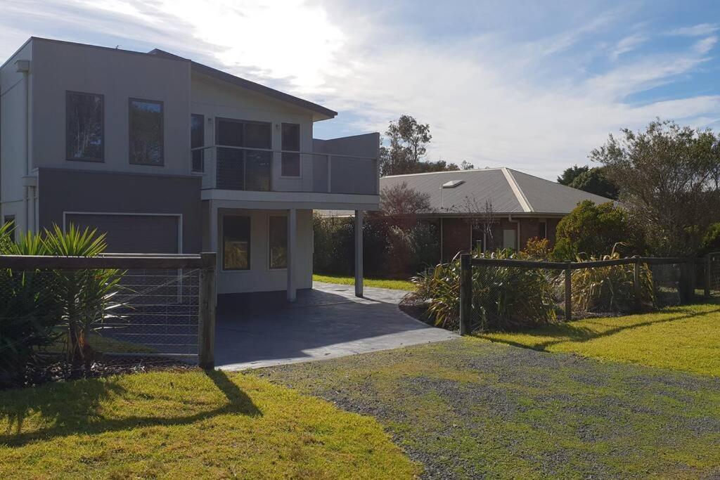 Venus Haven - Beach 1, Linen, Wifi, Netflix Venus Bay Exterior foto